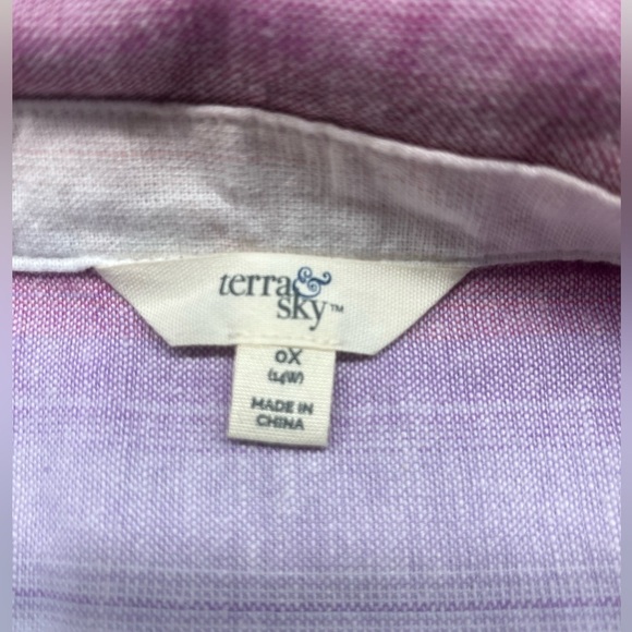 Terra & Sky Women's Plus Size Button-Down Camp Shirt multi color size 0X - Picture 7 of 8